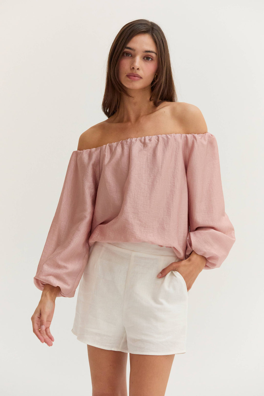 Liana Off Shoulder Crinkle Blouse in Dusty Pink