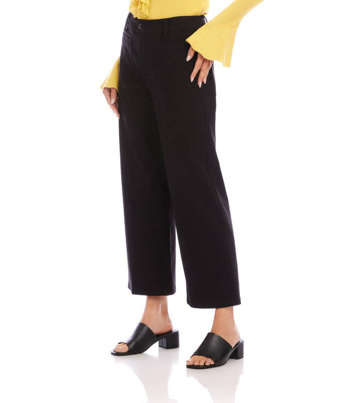 Lauren Patch Pocket Cropped Pants in Black