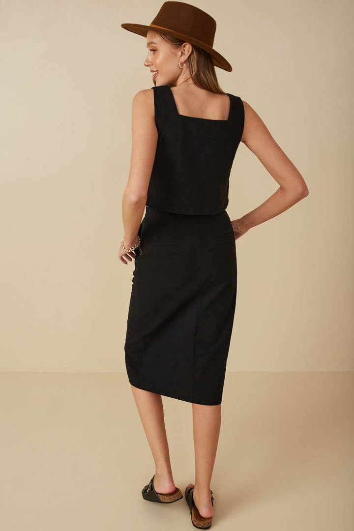 Textured Front Slit Stretch Pencil Midi Skirt in Black