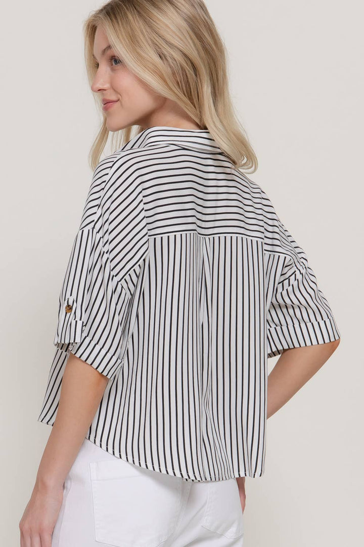 Short Sleeve V-Neck Button Down Woven Top in Black &amp; White
