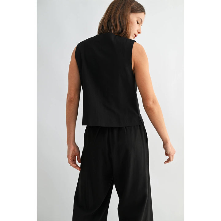 Crew Neck Crop Vest in Black