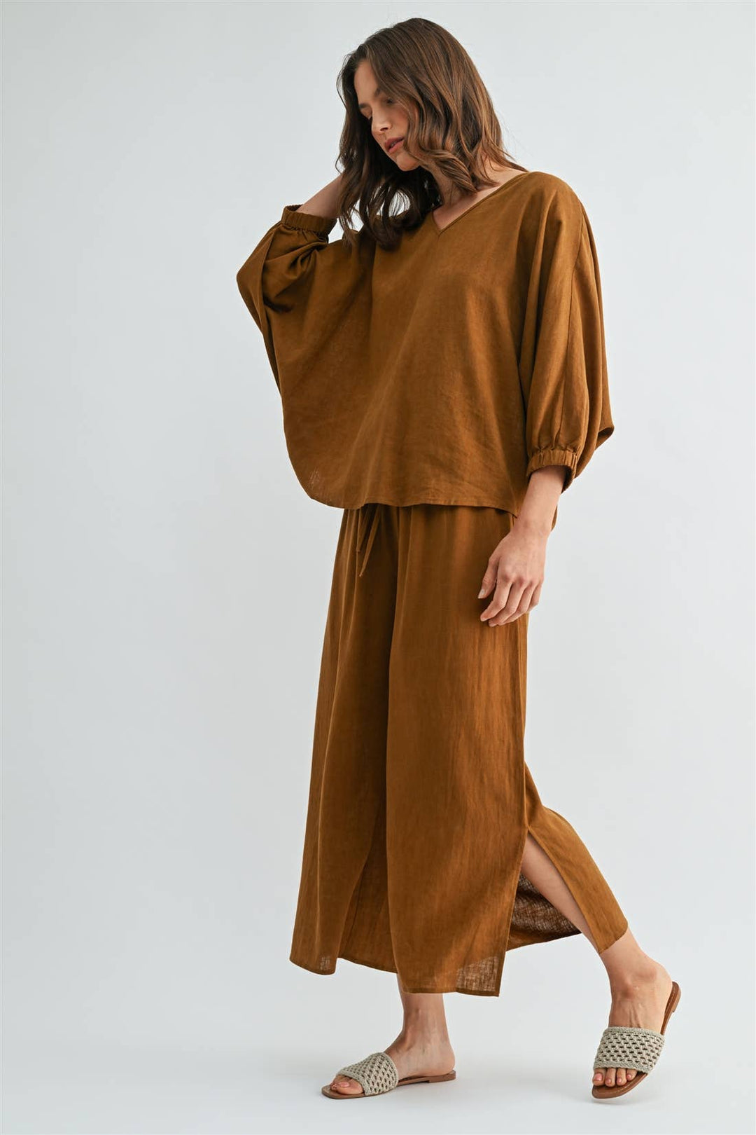 SIDE SLIT LINEN PANTS
