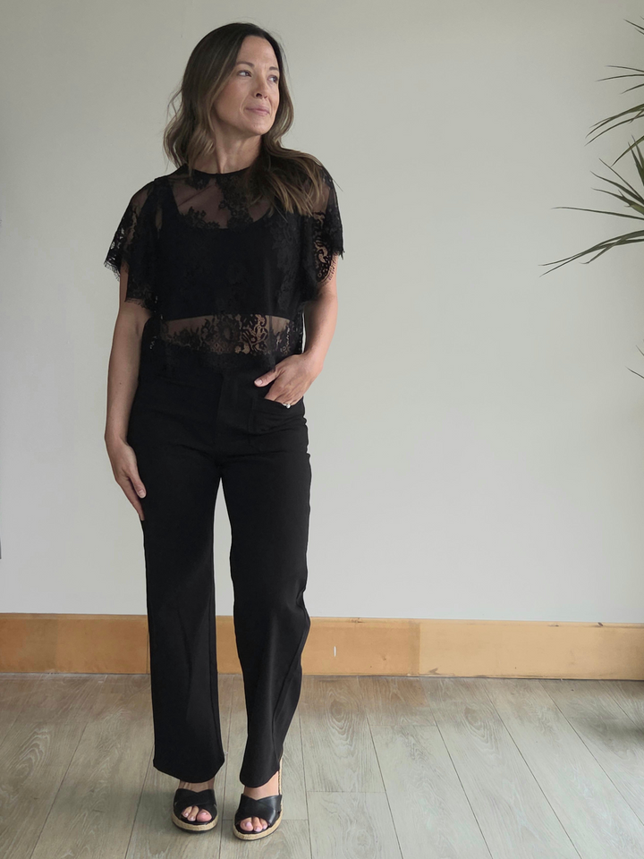 Lauren Patch Pocket Cropped Pants in Black